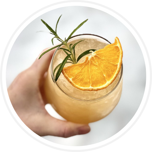 Påskespritz med eple og granskudd, appelsin og rosmarin